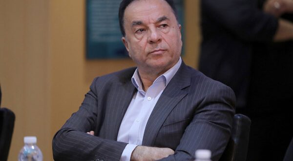 برخی اخلاق را زیر پا می‌گذارند