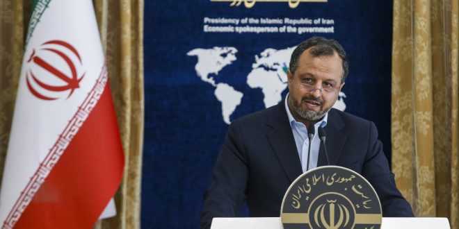 پرداخت ارز ترجیحی و کالابرگ ادامه دارد