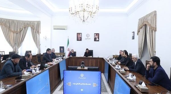 دستور «مخبر» برای جلوگیری از افزایش بی‌ضابطه قیمت‌ها