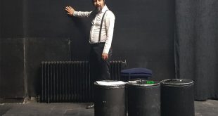پل کفتر فروش‌ها در خانه نمایش دا