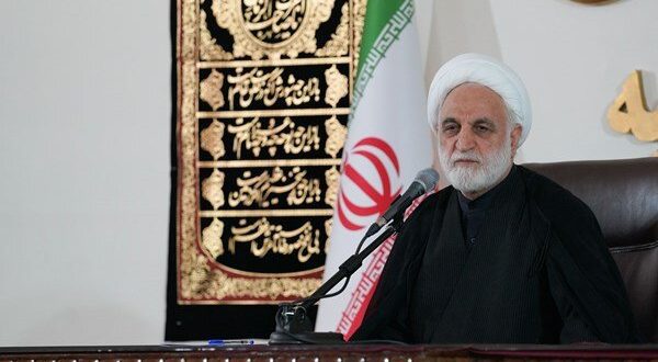 قوه قضائیه خود را موظف به همکاری همه‌جانبه با دولت می‌داند