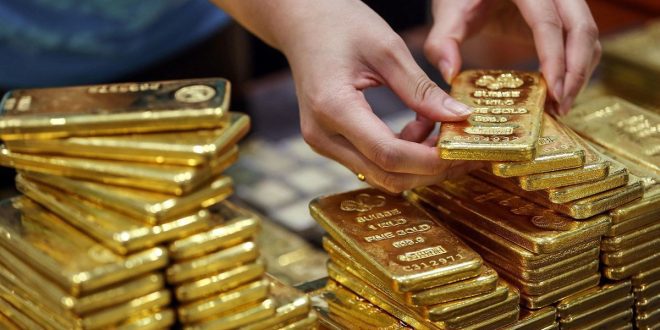 قیمت طلای جهانی از اوج بازماند