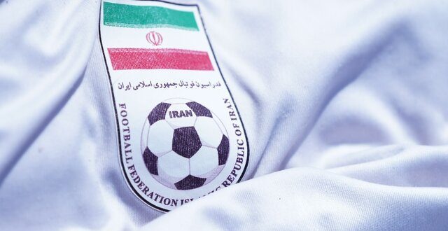 غیرشفاف مانند فدراسیون فوتبال
