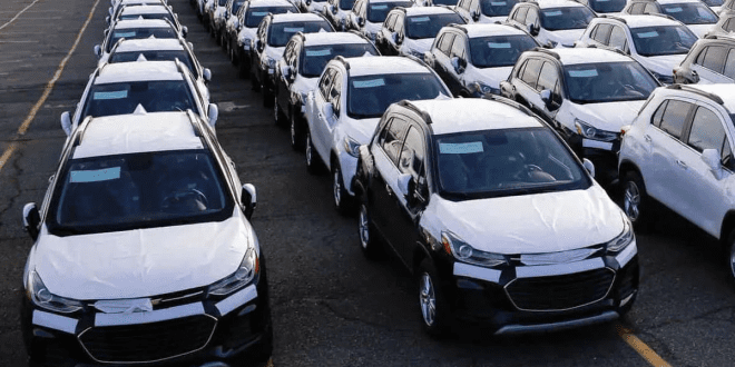 لزوم حذف سامانه عرضه خودروهای وارداتی