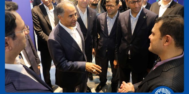 نگاه نوآورانه بانک تجارت شایسته تقدیر است