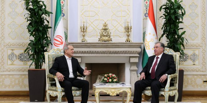 روسای جمهور ایران و تاجیکستان بر گسترش روابط دوجانبه تاکید کردند