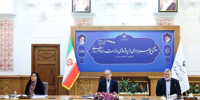 قدردانی رئیس جمهور از دولت های گذشته برای تلاش در راستای توسعه کشور