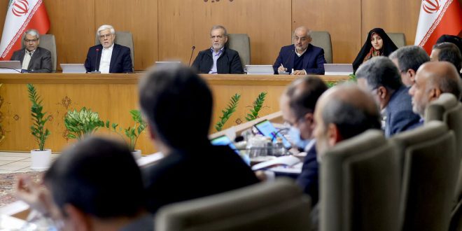 گزارش رئیس بانک مرکزی درباره بازار ارز و طلا و اقدامات آتی دولت