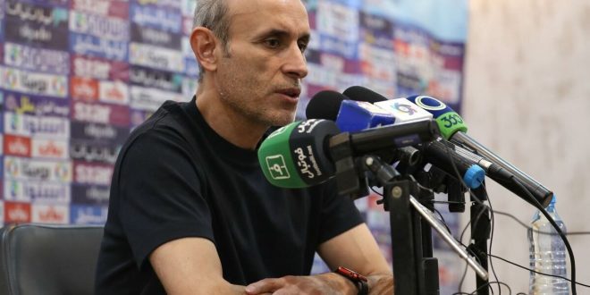 گل‌محمدی استعفا داد