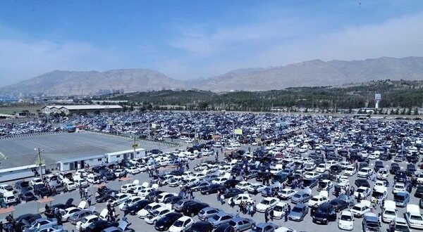 زیان سنگین خودروسازان در پاییز
