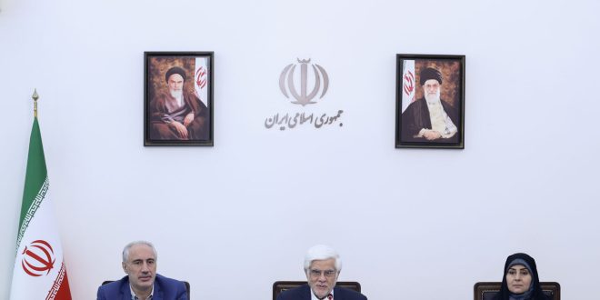 انتقاد معاون اول رئیس‌جمهور از بهره‌ور نبودن نظام اداری کشور