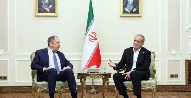 تهران به لاوروف تاکید کرد هرگز با شروط دولت ترامپ وارد مذاکره نمی‌شود