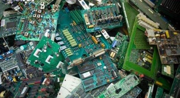 آمریکا برای مقابله با تحریم چین دست به دامن زباله الکترونیک شد