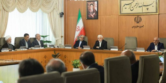 ایران در راهبرد توسعه علم و فناوری از کسی دستور نمی‌گیرد
