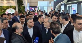 رئیس‌جمهور از نمایشگاه نفت بازدید کرد