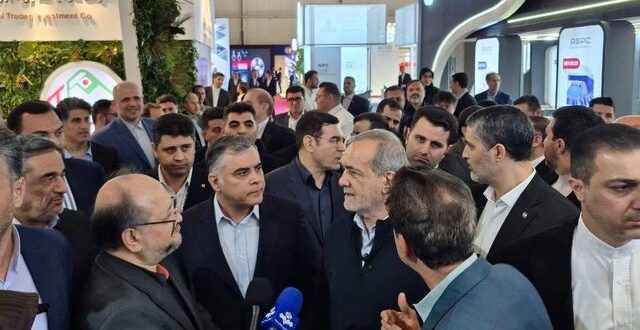 رئیس‌جمهور از نمایشگاه نفت بازدید کرد