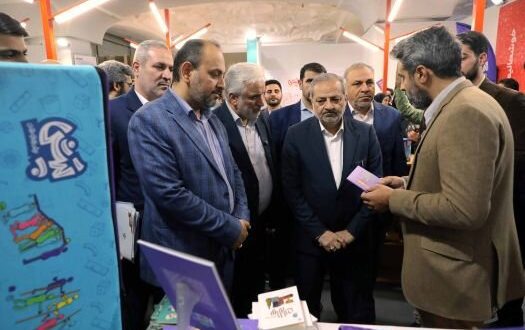بازدید وزیر آموزش و پرورش از نمایشگاه کتاب