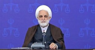 حجت‌الاسلام غلامحسین محسنی اژه‌ای پنج‌شنبه ۲۵ اردیبهشت در سفر به مازندران در دیدار با قضات و کارکنان دستگاه قضایی استان مازندران، اظهار کرد: همکاران قضایی ما باید عنایت داشته باشند که اصراری بر مختومه شدن حتمی پرونده‌ها نیست، بلکه اصرار ما صدور احکام متقن و مستحکم است؛ اصرار ما آن است که پرونده‌ها در نهایت دقت و سرعت مورد رسیدگی قرار گیرند. وی در توصیه‌های تخصصی خطاب به قضات در راستای مدیریت رسیدگی به پرونده‌های حجیم قضایی، افزود: اصرار ما آن است که قضات از امور زائد که سبب اطاله دادرسی می‌شوند، به‌جد پرهیز کنند؛ برای نمونه، وقتی ارجاع یک پرونده به «کارشناسی» ضرورتی ندارد، قضات نباید پرونده را به کارشناس ارجاع دهند. رئیس قوه قضائیه یادآور شد: وقتی کارشناس، نظریه خود را با تاخیر ارسال می‌کند، باید پیگیری به عمل آید که چرا این نظریه با تاخیر واصل شده است؛ وقتی میان دو نظریه کارشناسی، اختلافات فاحش وجود دارد، قاضی باید علت این امر را جویا شود، وقتی اعتراضی بلاوجه به یک نظریه کارشناسی ارائه شده قاضی نباید آن را وارد بداند و موضوع را مجدداً به هیئت کارشناسی دیگری ارجاع دهد. رئیس دستگاه قضا افزود: وقتی قاضی، موضوعی را به ضابط ارجاع می‌دهد باید پیگیری کند که پاسخ و استعلام به سرعت واصل شود؛ وقتی یک وکیل وکالت چندین پرونده را متکفل می‌شود و نمی‌تواند در موعد مقرر در جلسه دادرسی حضور یابد، نباید محکمه را تجدید کرد و سبب اطاله دادرسی شد. محسنی اژه‌ای اظهار کرد: وقتی پرونده‌ای به یک قاضی ارجاع می‌شود، او باید به سرعت بررسی کند که آیا موضوعِ این پرونده در صلاحیتش است یا خیر؟ نباید اینگونه باشد که قاضی، ابتدا وقت نظارت تعیین کند و سپس پس از گذشت دو ماه اعلام کند که پرونده‌ی ارجاع شده در صلاحیتش نیست. پیش از سخنان رئیس قوه قضاییه، «پوریانی» رئیس کل دادگستری استان مازندران به ذکر نکات و مطالبی در رابطه با عملکرد و وضعیت نیروی انسانی و تجهیزاتی واحدهایی قضایی این استان پرداخت.