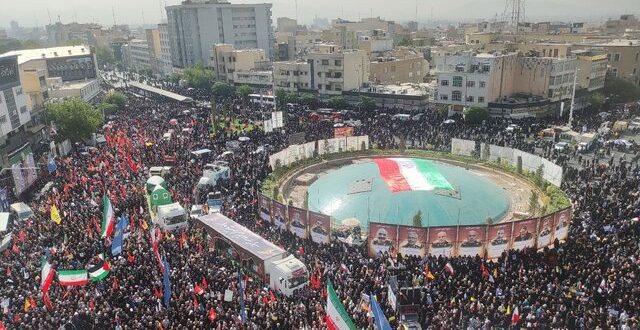 وداع مردم تهران با قهرمانان مقاومت؛ بدرقه سرداران و دانشمندان شهید
