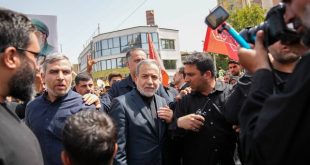 ایران با واژه‌ تسلیم بیگانه است