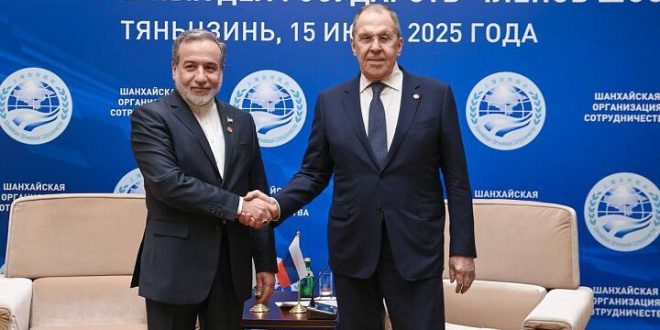 لاوروف بر حل‌ موضوع هسته‌ای ایران از طریق دیپلماتیک تأکید کرد