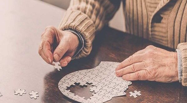 ساخت عینک نوردرمانی برای بهبود عملکرد شناختی در آلزایمر