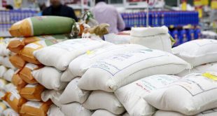 کالاهای اساسی به‌وفور در بازار موجود است