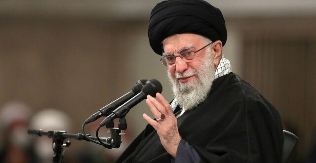 مراسم بزرگداشت شهدای جنگ تحمیلی اخیر با حضور رهبر انقلاب برگزار شد