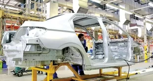 زیان انباشته خودروسازان از ۳۰۵ هزار میلیارد تومان عبور کرد!