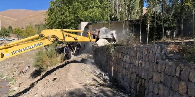 ساخت وسازهای غیرمجاز تجاوز به حریم رودخانه‌ها است
