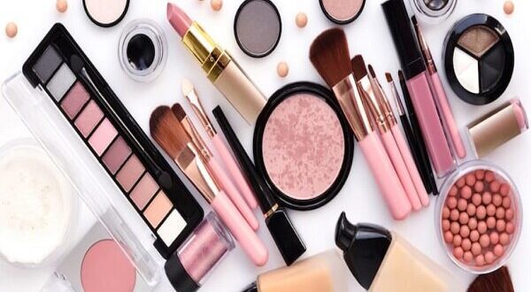اجرای برنامه بررسی فلزات سنگین در محصولات آرایشی
