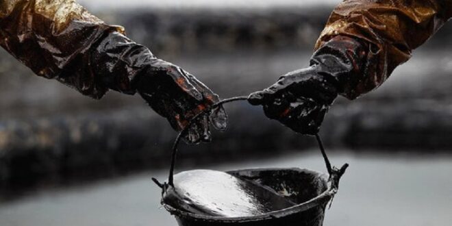 سقوط قیمت نفت خام WTI و برنت همزمان با نگرانی از افزایش عرضه اوپک‌پلاس