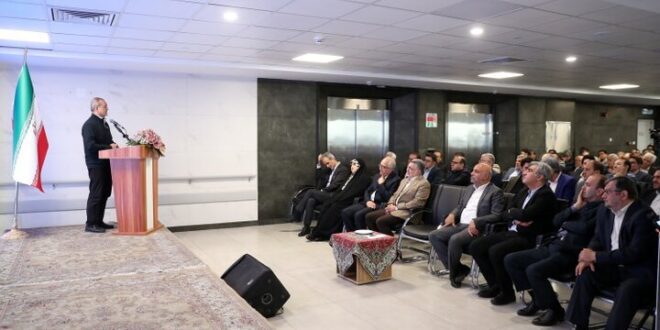 باید بازنشستگان و نیازمندان بهترین خدمات درمانی را دریافت کنند/ضرورت کاهش هزینه های درمان