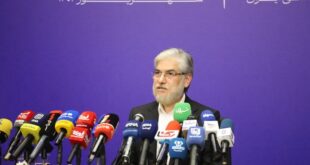 وجود ۱۸۰۰ مرکز دانشگاهی در کشور آزار دهنده است