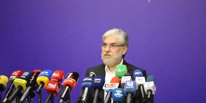 وجود ۱۸۰۰ مرکز دانشگاهی در کشور آزار دهنده است