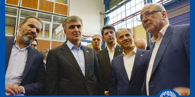 دکتر فرزین: انرژی خورشیدی از مهم‌ترین اولویت‌های رئیس‌جمهور است