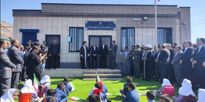 مدارس کانکسی بیشتر از ۱۰ دانش‌آموز جمع‌آوری شد