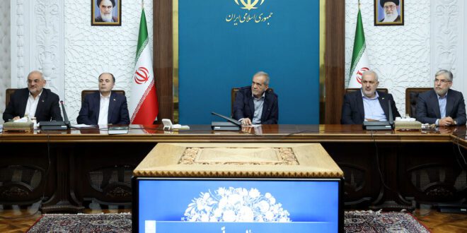 دستور پزشکیان درمورد تکمیل سریع ۳ سد برای مدیریت بحران آبِ اصفهان، یزد و چهارمحال بختیاری