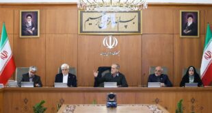 نباید پست و مقام مبنای دریافت حقوق باشد