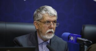 فارس می‌تواند پرچمدار همگرایی ایرانیت و اسلامیت باشد