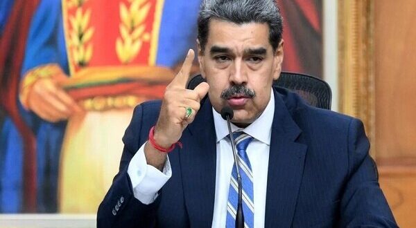 به جای مداخله در کشورها کمی به فکر آمریکا باش