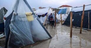 آوارگان هیچ سرپناهی جز چادرهای فرسوده ندارند