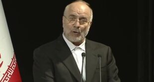 زن معمار تمدن و محور تربیت است