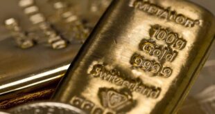 طلا در بازار جهانی عقب‌نشینی کرد