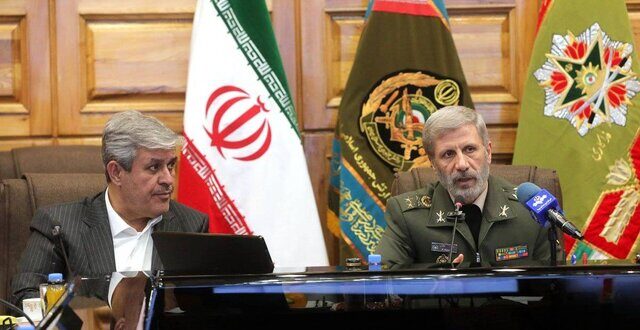 تا پای جان در دفاع از نظام اسلامی ایستاده‌ایم