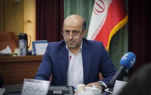 دانش‌آموزان در حال آماده شدن برای امتحانات نوبت اول