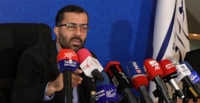 مجلس حتماً افزایش ۲۰ درصدی حقوق برای سال آتی را اصلاح می‌کند