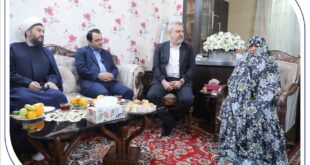 دیدار مدیرعامل بانک صادرات ایران با مادر و خانواده «شهید محمدنبی محمدی»