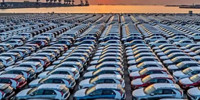 افزایش ۴۰۰ میلیونی قیمت خودرو نتیجه تصمیمات غلط!