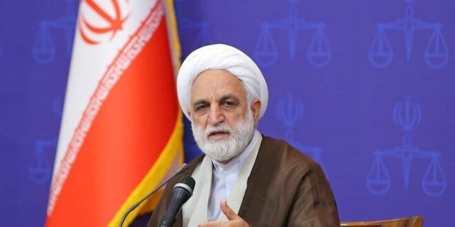 برخورد قاطع و بدون مماشات با تخلفات بازار کالا و ارز ضروری است